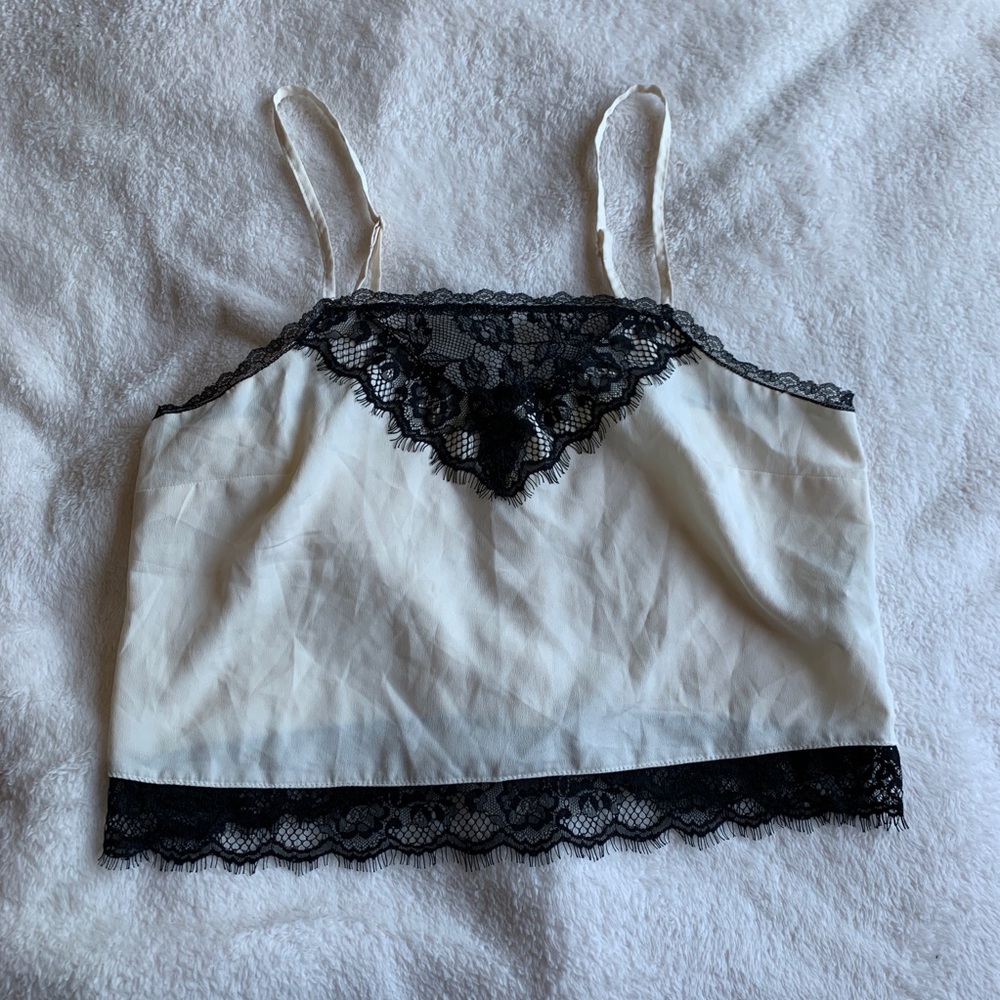 NWOT lace cream and black cropped top